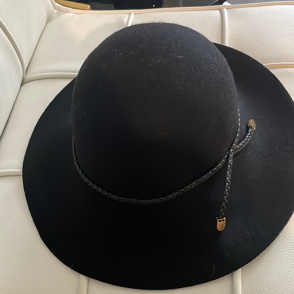 C.C. Brimmed wool hat with leather trim